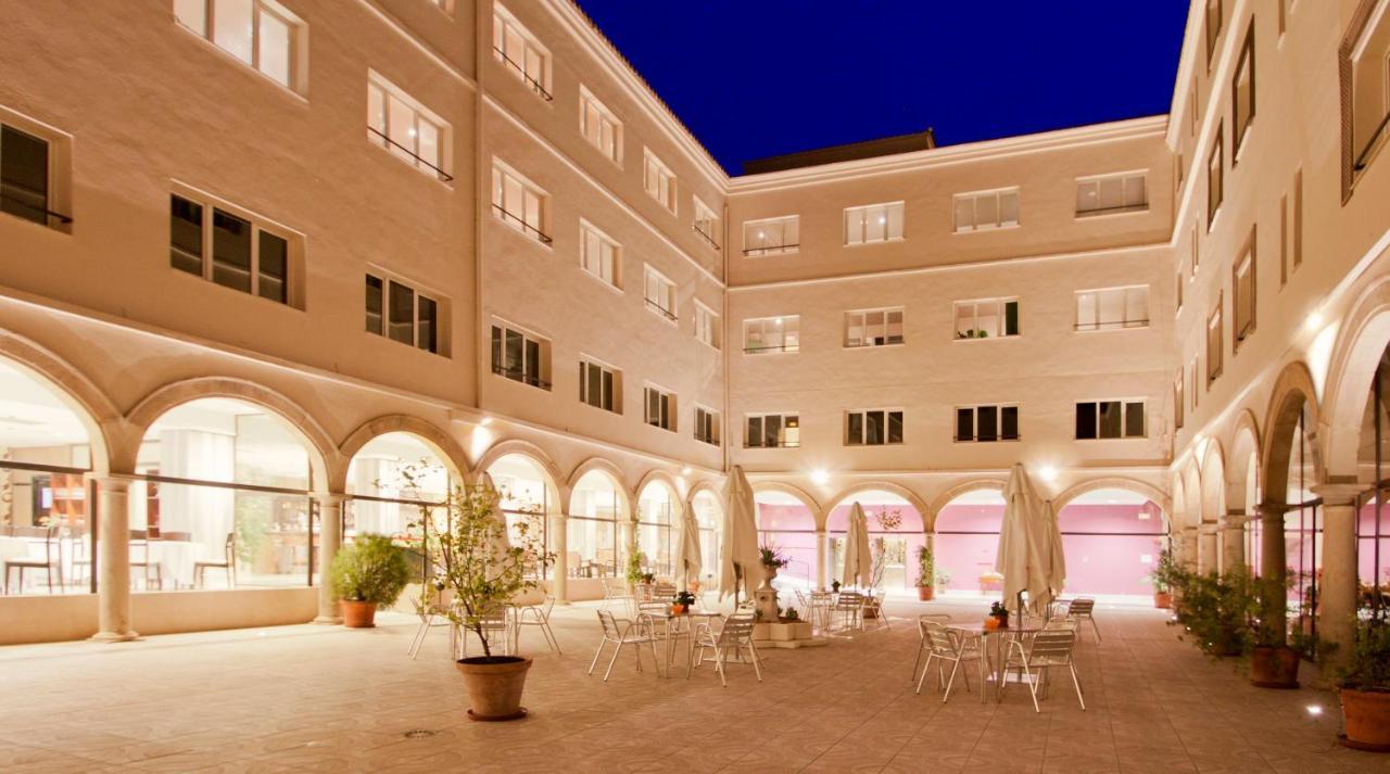 Trh Ciudad De Baeza Hotel Bagian luar foto