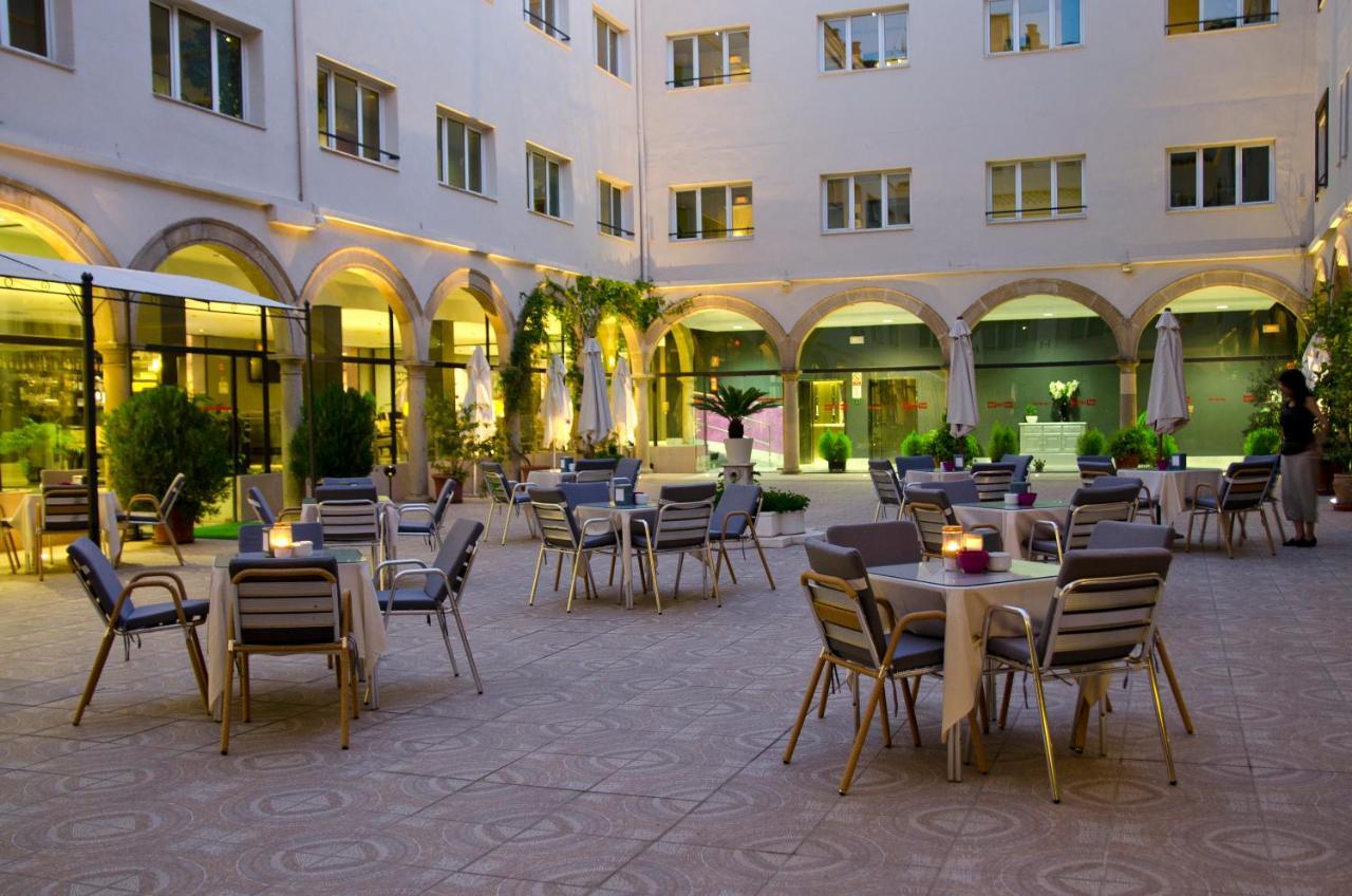 Trh Ciudad De Baeza Hotel Bagian luar foto