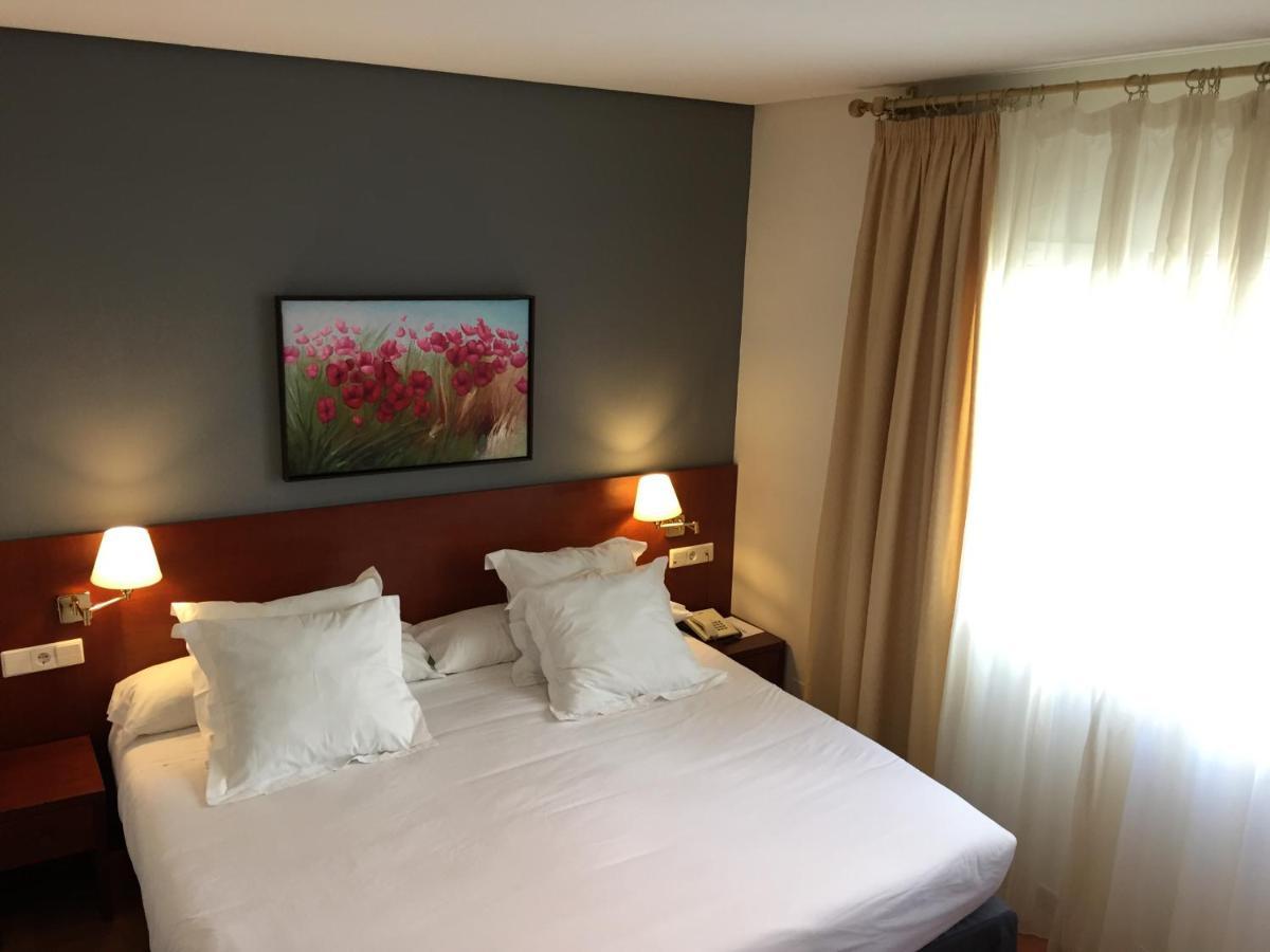 Trh Ciudad De Baeza Hotel Bagian luar foto